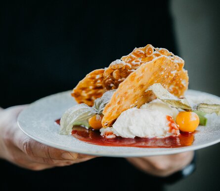 <br />
<b>Notice</b>:  Trying to get property 'name' of non-object in <b>/storage/cache/templates/_view_template_content_layouts_layout_4.tpl.php</b> on line <b>21</b><br />
