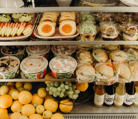 <br />
<b>Notice</b>:  Trying to get property 'name' of non-object in <b>/storage/cache/templates/_view_template_content_layouts_layout_4.tpl.php</b> on line <b>21</b><br />
