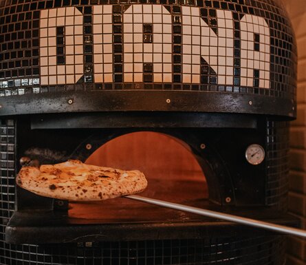 <br />
<b>Notice</b>:  Trying to get property 'name' of non-object in <b>/storage/cache/templates/_view_template_content_layouts_layout_4.tpl.php</b> on line <b>21</b><br />
